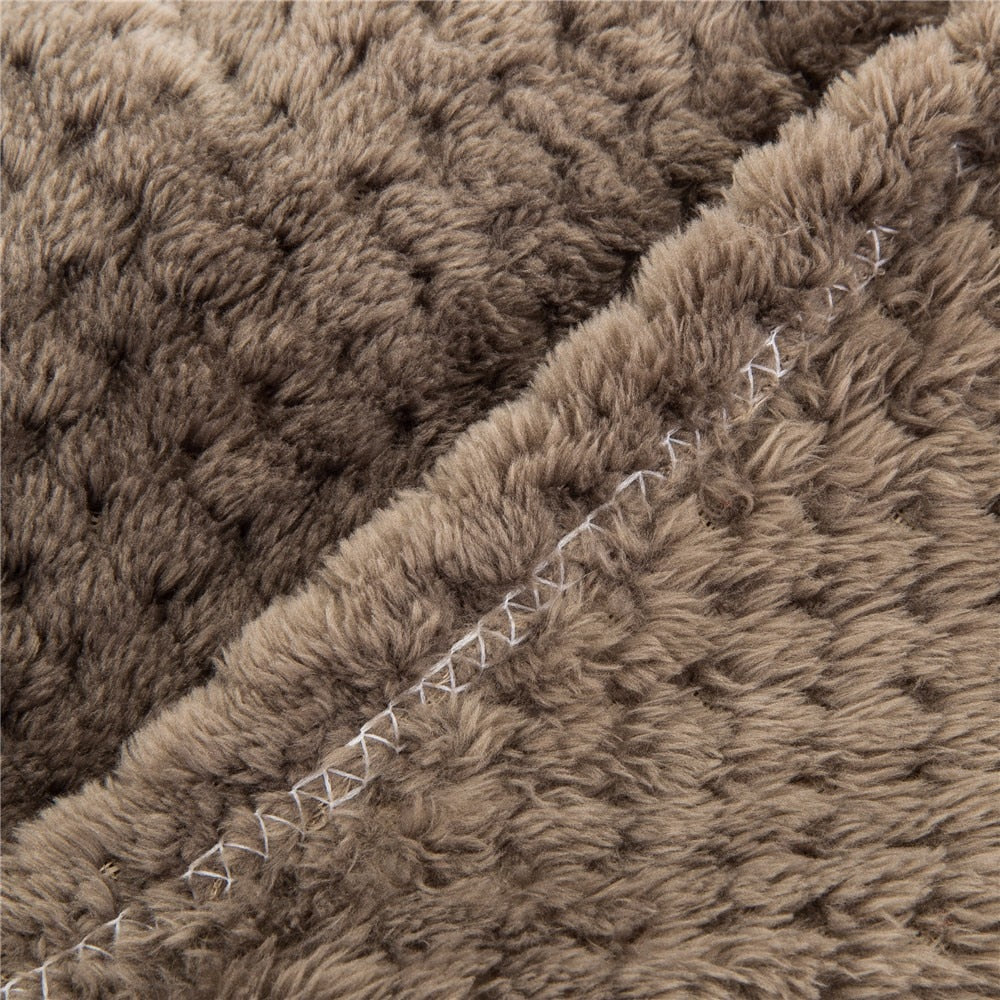 CozyNap Soft Fleece Blanket for Senior Dogs — Warm Comfort Throw for Beds, Sofas & Crates